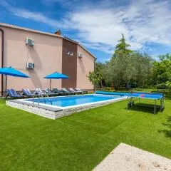 Villa Ketty in Fažana with playground, sea view and private pool