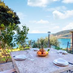 Stunning Home In Moneglia With Kitchen