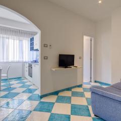 Gorgeous Apartment In Deiva Marina