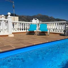 Driftwood 2 Bedroom Apartment - Earthy, Peaceful, Calm