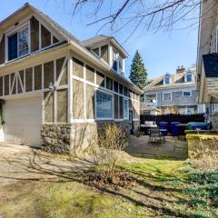 Cozy Niagara Falls Cottage with Gas Grill and Patio!