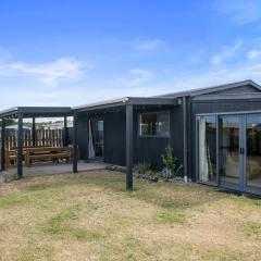 Himatangi Kiwi Bach - Himatangi Beach Holiday Home