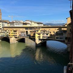 GP Ponte Vecchio View Apartment