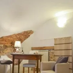 DEMIVIE GUESTHOUSE