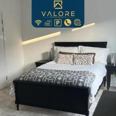 Outstanding 4-Bedroom Town House By Valore Property Services