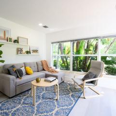 Bright & Comfortable Apt in Victoria Park