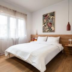 Glamorous 4th FL Apt in Kolonaki 6 min to Syntagma