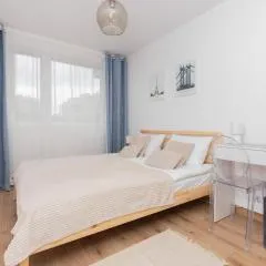 Bright Apartment with Private Garden and Accepting Pets by Noclegi Renters