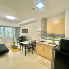 1 br condo unit at Commonwealth