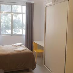 Studio em Copacabana Menos de 100 metros da Praia