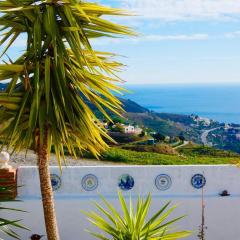 Private 3 Bedroom Villa with 2 Bathrooms, 2 Kitchens, Swimming Pool & Seaviews