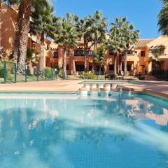 Nueva Ribera Beach Club, Luxury 2 bedroom Apartment with outdoor swimming pool, WIFI and footsteps away from the beach in Los Alcázares