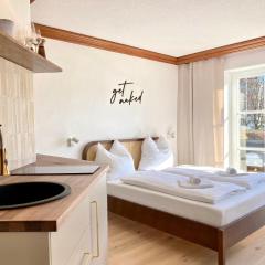 Best Butler Lovebirds I Küche I Parken I Bergblick I Seenähe