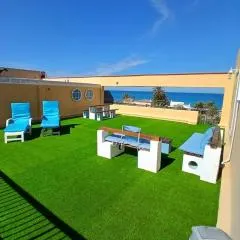 Penthouse 80qm, zusätzlich 80 qm private Terrasse, 60 m zum Strand