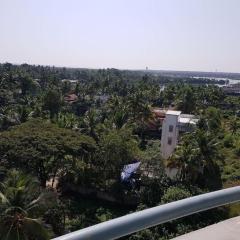Cochin Lake View No noise peaceful sleep No Noise: 7th floor -Mosquito net, No water problem, generator backup