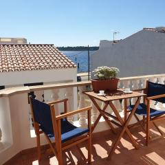 F105 · Dos dormitorios, terraza y a/c en Fornells