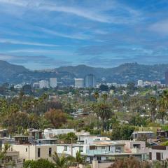 Newly Renovated 2 Bedroom Floor To Ceiling Windows Apartment