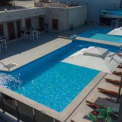 Luxury Apartment & Rooms