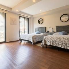 306 Zocalo Cathedral 2Bdrm 2bath apt AC Rooftop