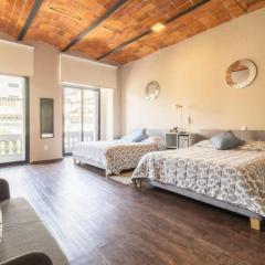 204 Historic Center 2Bdrm 2Bath AC Apt Rooftop