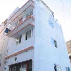 Amudha Hotels & Restaurant