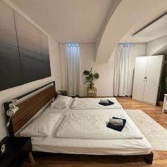 Trendy Souterrain Loft - Near City Center