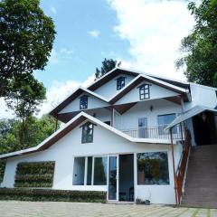 4 Bedroom Heaven in Munnar