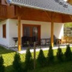 Schönes Ferienhaus in Sankt Margarethen Im Lungau mit Terrasse, Grill und Garten