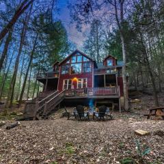 Private Creekside Cabin+Hot Tub,Pool Table, & Pets