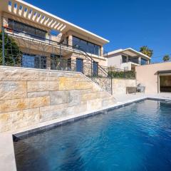 06BK - Superb contemporary sea-view villa