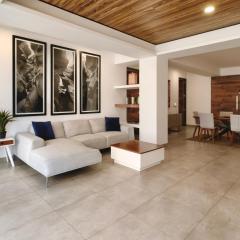 Icono 402 by Booking-Guys