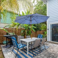 Jax Vacations 1/2 Mile to Beach, 2 bedroom townhome pet friendly