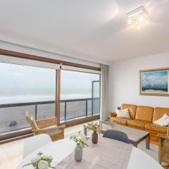 Apartment with sea view and sunny terrace