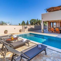 Gorgeous Home In Vodnjan With Wifi