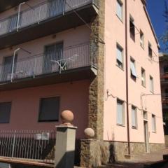 Große Wohnung in Castiglione Della Pescaia mit Terrasse