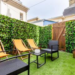 ++++ CENTRAL charmant 70m2 avec balcon, mer à 200 m et rue piétonne à 300 m ++++