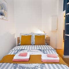 Guestrust - Arc de Triomphe 46