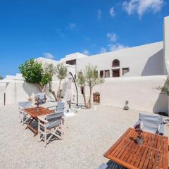 Luxury Santorini Residence 2 Bedrooms Villa Lucy with Spacious Terrace Pyrgos