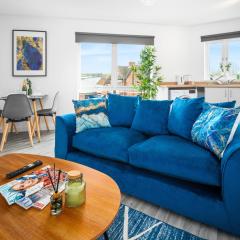 New 2 Bedroom Deluxe Apartment - Parking - Wifi & Netflix - Top Rated - 50C