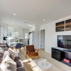 5 Mi to Venice Beach Chic Los Angeles Abode