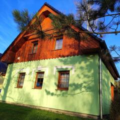 Ubytování u řeky v soukromém areálu-green