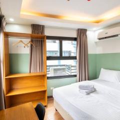 St. Marvin Studio M605