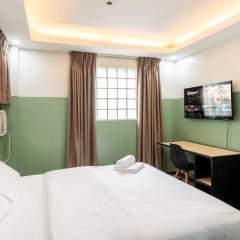 St. Marvin Studio M606