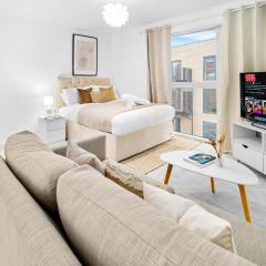 Luxury City Centre Studio Apartment - Perfect for long stays - 759S