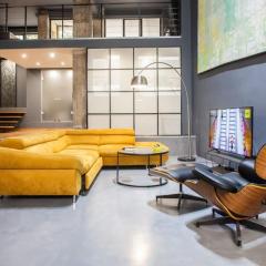 Stylish Industrial Loft next to Acropolis Museum