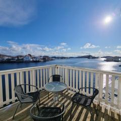 Apartment with fantastic seaview in Henningsvær.