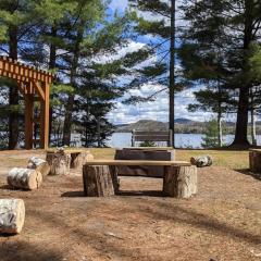 Suite with lake & mountain view and resort access