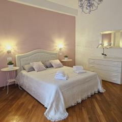 Queen Chic Apartment 2