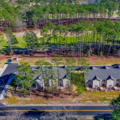 Luxe Aberdeen Townhome with Deck and Golf Course Views