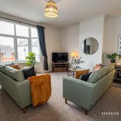 Parkstone Central by Grandeur Property